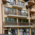Luxury Rich 2 Апартамент *