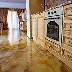 Luxury Rich 2 Апартамент *