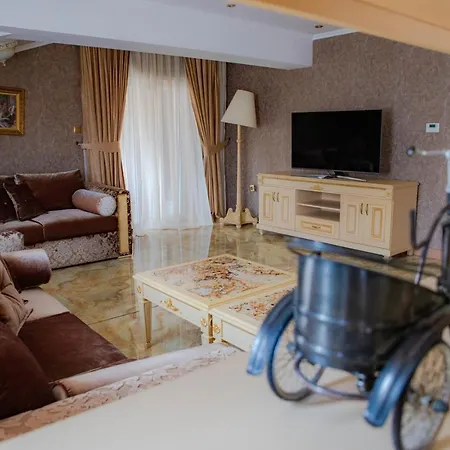 Апартамент Luxury Rich 2 *