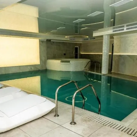 Luxury Rich 2 Велинград