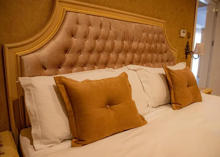 Luxury Rich 2 Apartment