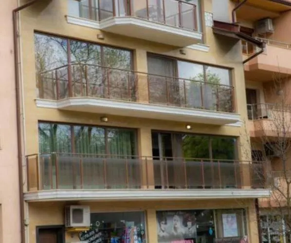 Luxury Rich 2 Apartman *